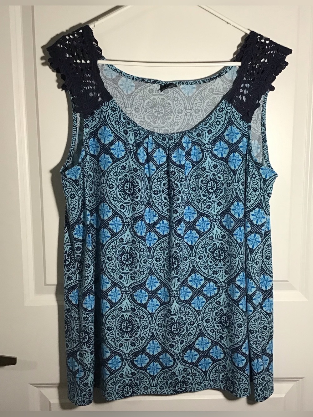 Faded Glory Blue Patterned Crochet-Shoulder Tank Top XL